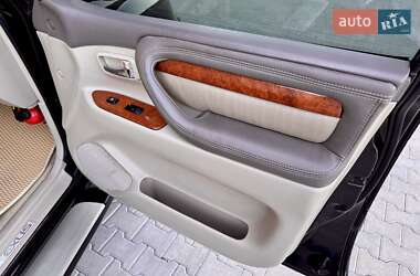 Внедорожник / Кроссовер Lexus LX 2003 в 