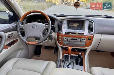 Внедорожник / Кроссовер Lexus LX 2003 в 