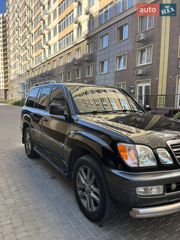 Внедорожник / Кроссовер Lexus LX 2005 в Одессе