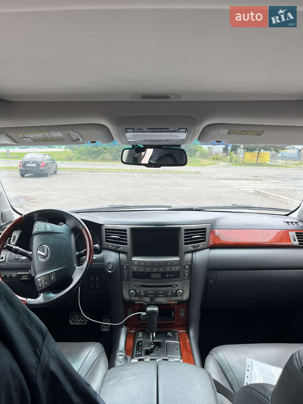 Позашляховик / Кросовер Lexus LX 2008 в Броварах