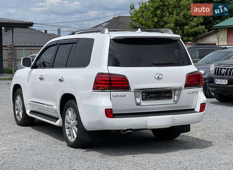 Позашляховик / Кросовер Lexus LX 2008 в Рівному