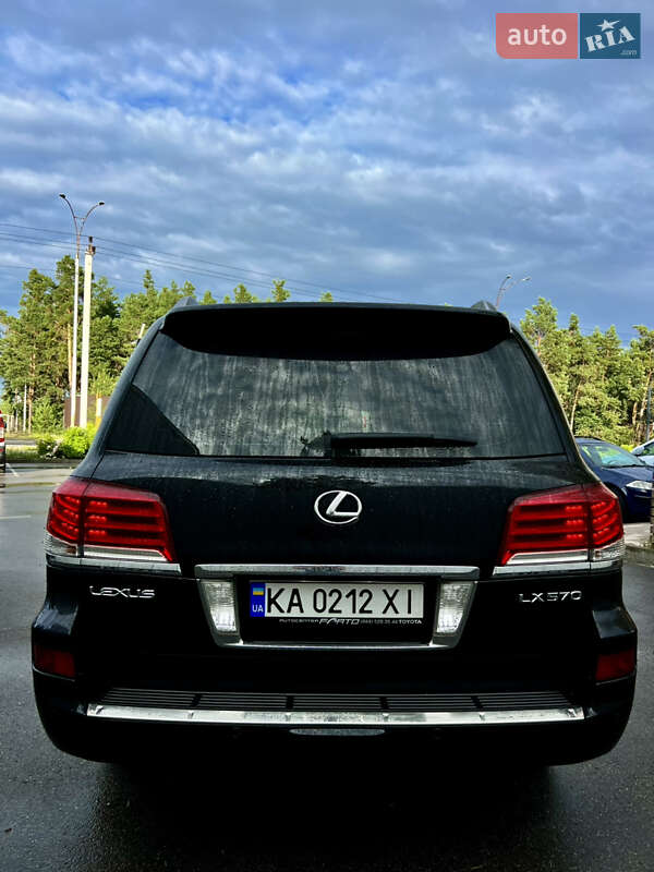 Позашляховик / Кросовер Lexus LX 2008 в Києві