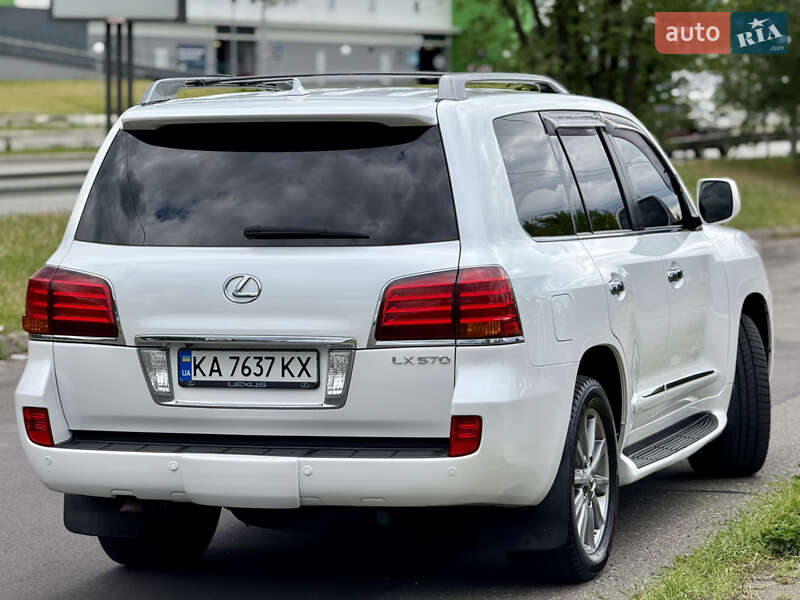 Внедорожник / Кроссовер Lexus LX 2011 в Киеве