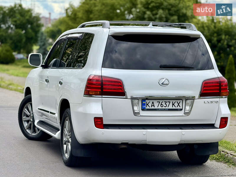 Внедорожник / Кроссовер Lexus LX 2011 в Киеве