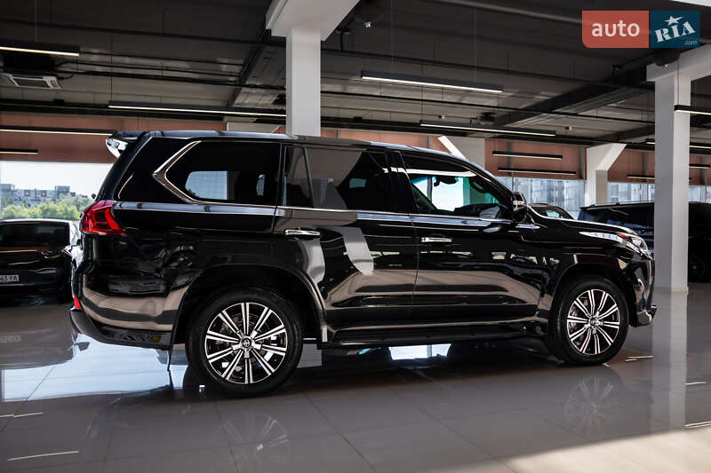 Позашляховик / Кросовер Lexus LX 2017 в Хмельницькому