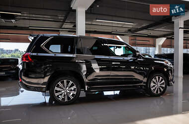 Внедорожник / Кроссовер Lexus LX 2017 в 