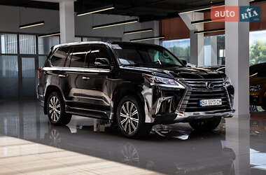 Внедорожник / Кроссовер Lexus LX 2017 в 