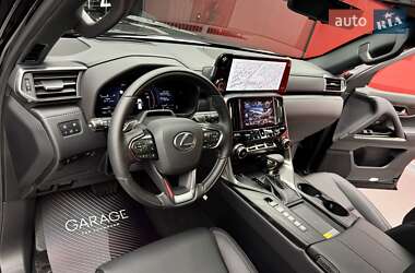 Позашляховик / Кросовер Lexus LX 2025 в 