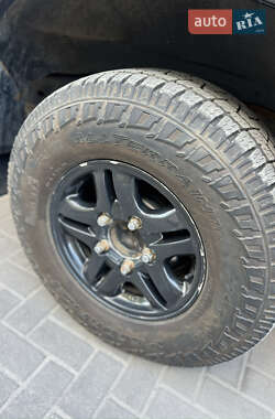 Внедорожник / Кроссовер Lexus LX 2001 в 