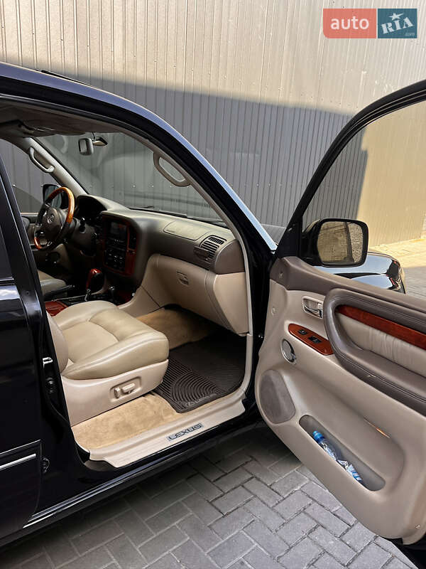 Позашляховик / Кросовер Lexus LX 2001 в Львові