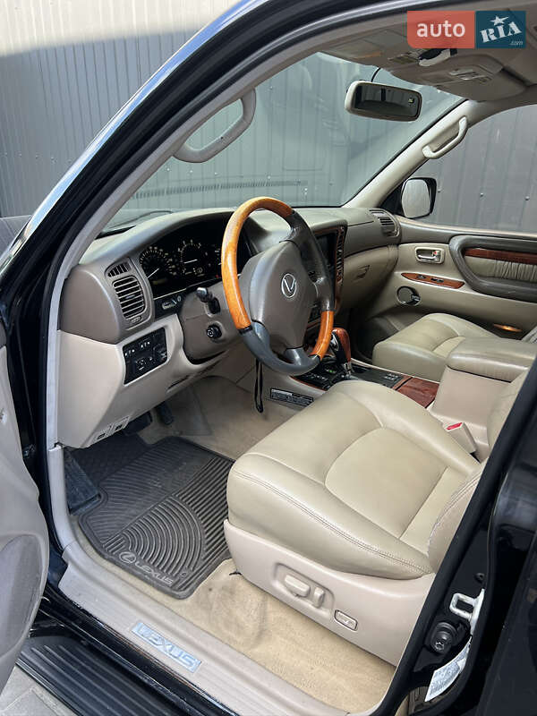Позашляховик / Кросовер Lexus LX 2001 в Львові