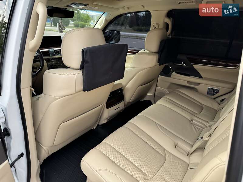 Внедорожник / Кроссовер Lexus LX 2017 в Кривом Роге