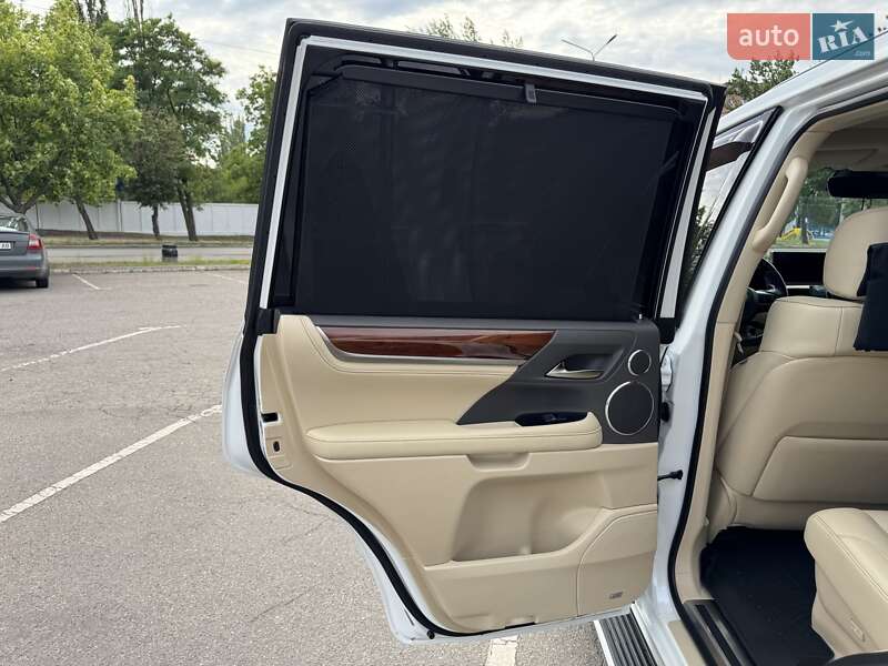 Внедорожник / Кроссовер Lexus LX 2017 в Кривом Роге