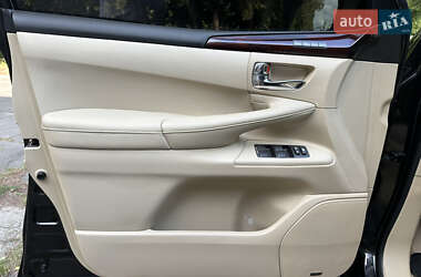 Внедорожник / Кроссовер Lexus LX 2011 в 