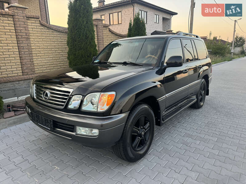 Внедорожник / Кроссовер Lexus LX 2006 в 