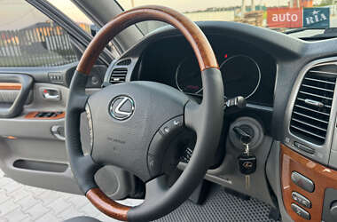 Внедорожник / Кроссовер Lexus LX 2006 в 