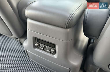 Внедорожник / Кроссовер Lexus LX 2006 в 