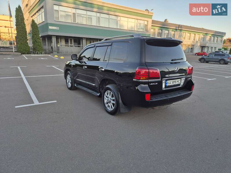 Внедорожник / Кроссовер Lexus LX 2008 в Киеве