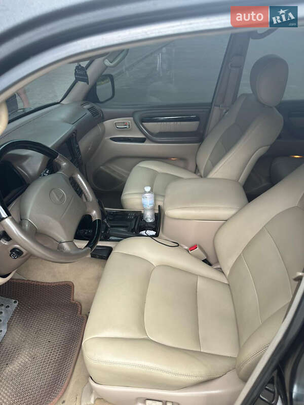 Внедорожник / Кроссовер Lexus LX 2000 в Сумах