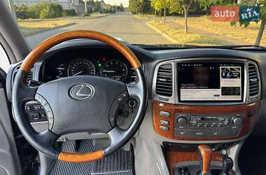 Внедорожник / Кроссовер Lexus LX 2005 в 