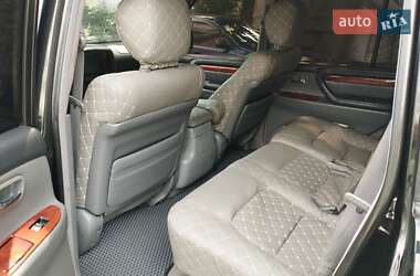 Внедорожник / Кроссовер Lexus LX 2000 в 