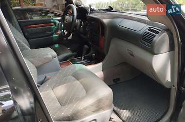 Внедорожник / Кроссовер Lexus LX 2000 в 