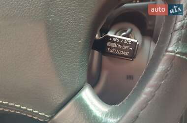 Внедорожник / Кроссовер Lexus LX 2000 в 