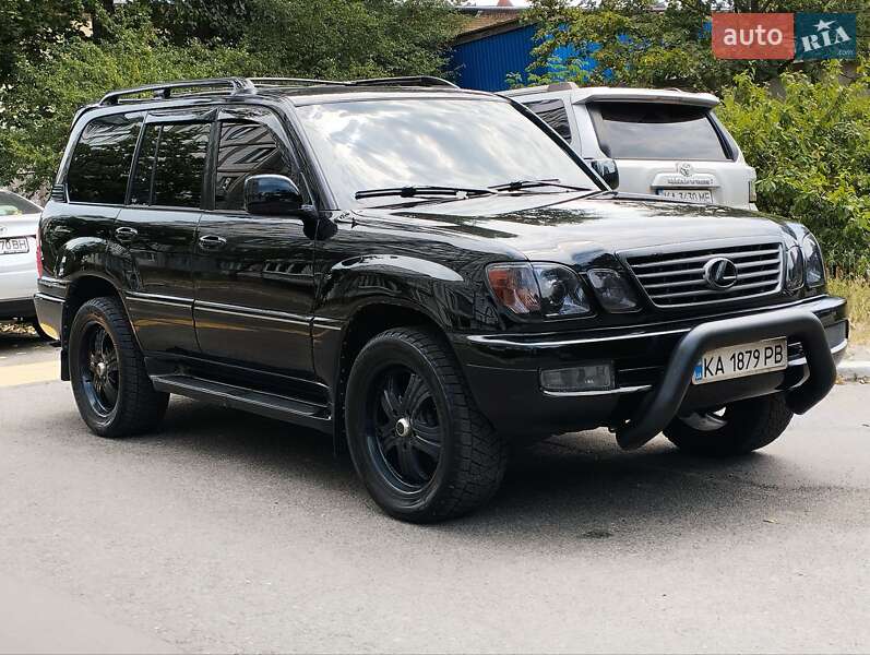 Внедорожник / Кроссовер Lexus LX 2000 в 