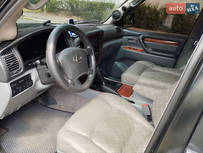 Позашляховик / Кросовер Lexus LX 2000 в Києві