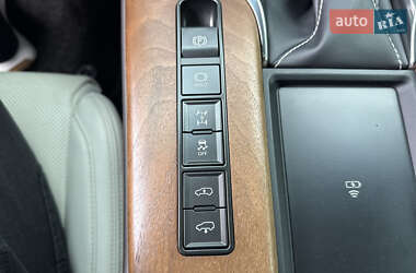 Позашляховик / Кросовер Lexus LX 2022 в 