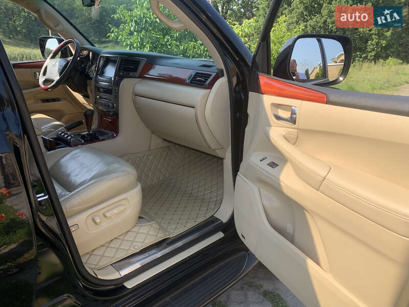 Позашляховик / Кросовер Lexus LX 2008 в Харкові