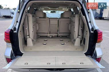 Позашляховик / Кросовер Lexus LX 2010 в 