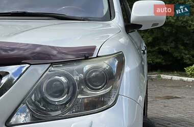 Позашляховик / Кросовер Lexus LX 2011 в 