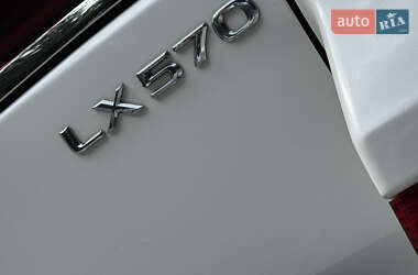 Позашляховик / Кросовер Lexus LX 2011 в 
