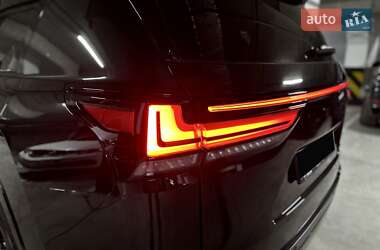 Позашляховик / Кросовер Lexus LX 2023 в 