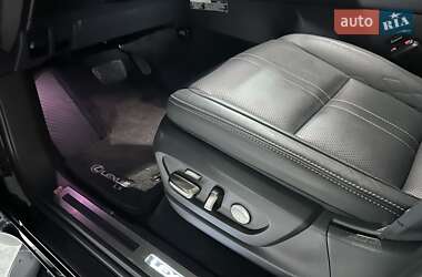 Позашляховик / Кросовер Lexus LX 2023 в 