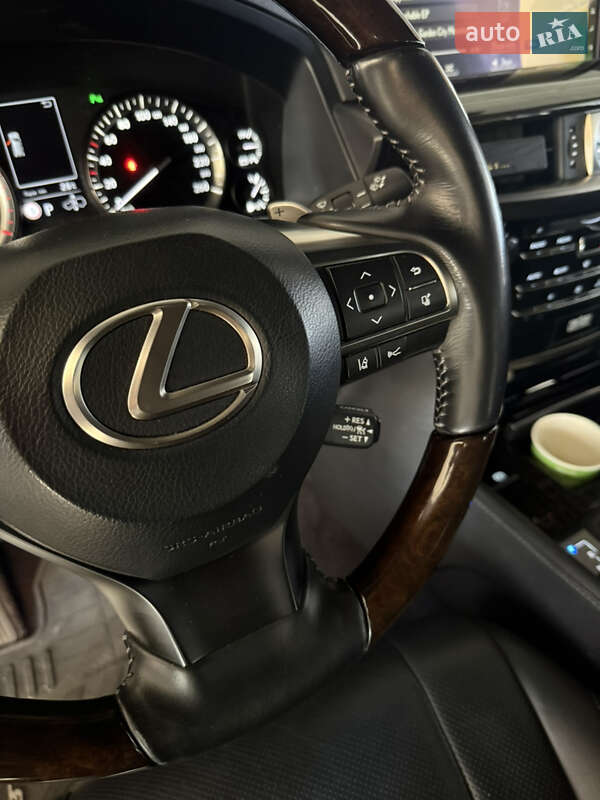 Внедорожник / Кроссовер Lexus LX 2016 в Киеве фото 20 Внедорожник / Кроссовер Lexus LX 2016 в Киеве