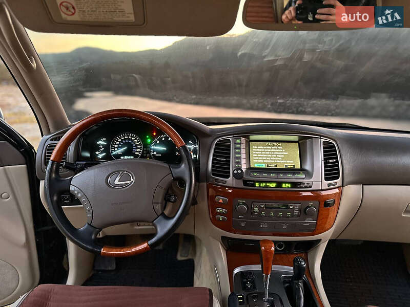 Внедорожник / Кроссовер Lexus LX 2003 в Ивано-Франковске