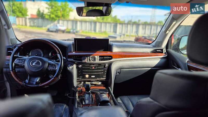 Внедорожник / Кроссовер Lexus LX 2016 в Львове