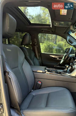 Позашляховик / Кросовер Lexus LX 2022 в 