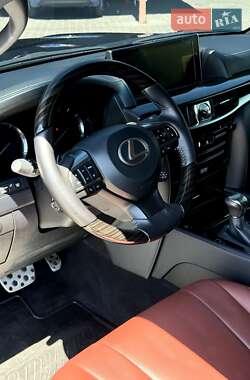 Позашляховик / Кросовер Lexus LX 2019 в 