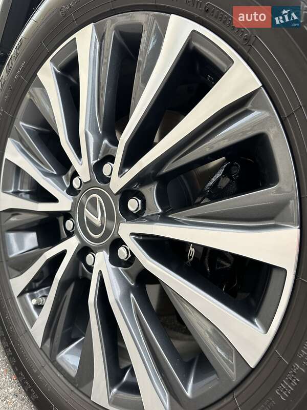 Внедорожник / Кроссовер Lexus LX 2022 в Киеве