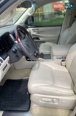 Внедорожник / Кроссовер Lexus LX 2013 в 