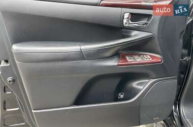 Позашляховик / Кросовер Lexus LX 2012 в 