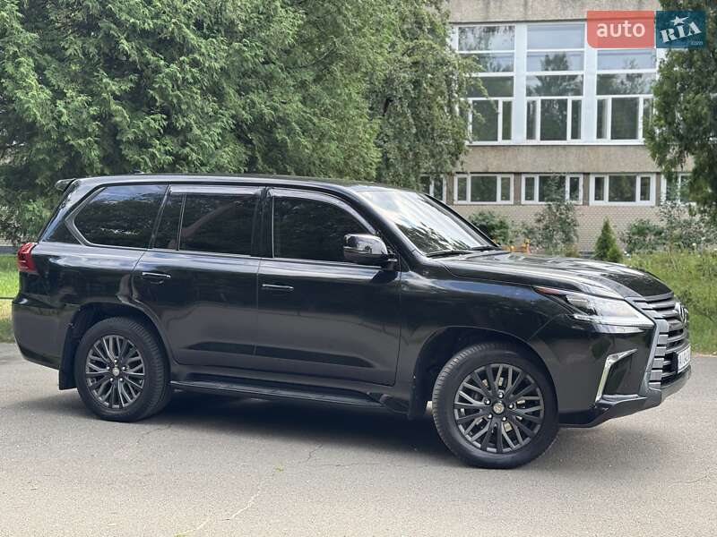 Позашляховик / Кросовер Lexus LX 2016 в Києві