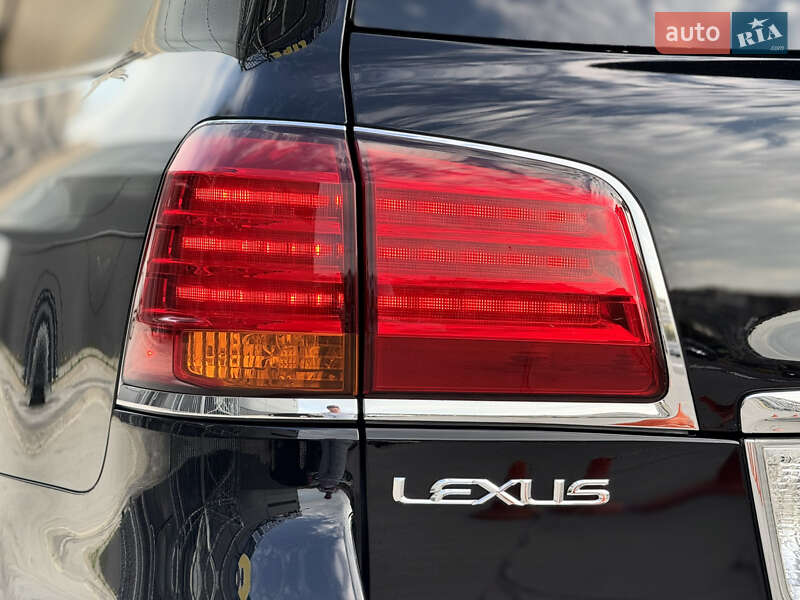 Внедорожник / Кроссовер Lexus LX 2010 в Киеве