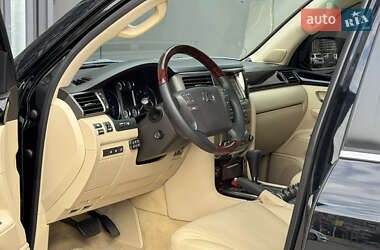 Позашляховик / Кросовер Lexus LX 2010 в 