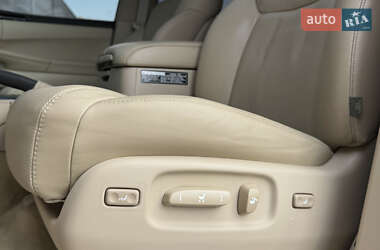 Позашляховик / Кросовер Lexus LX 2010 в 