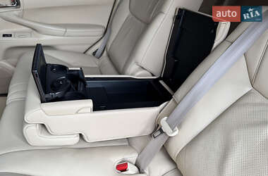 Позашляховик / Кросовер Lexus LX 2010 в 
