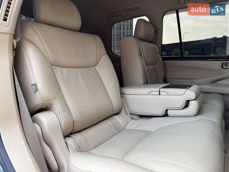 Внедорожник / Кроссовер Lexus LX 2010 в Киеве